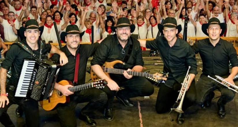 Concierto del grupo Puro Relajo