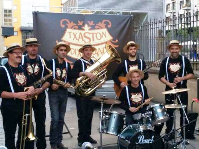 Concierto del grupo TXASTON DIXIE BAND