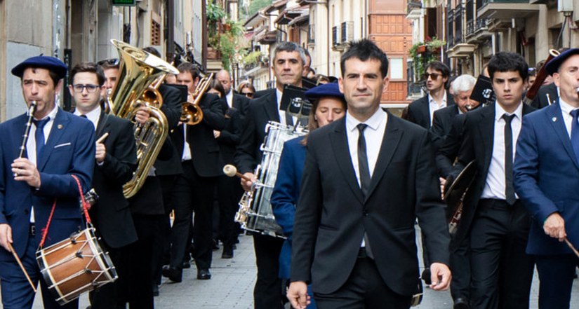 Pasacalles  y concierto de la Banda de música