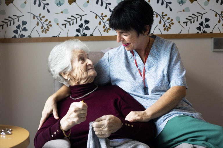 Nuevas necesidades en los cuidados de las personas en su proceso de envejecimiento