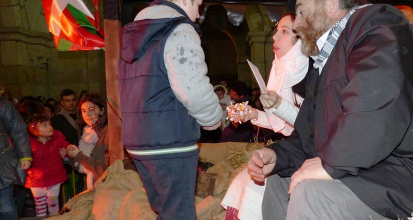 Pasacalle de Olentzero y Mari Domingi