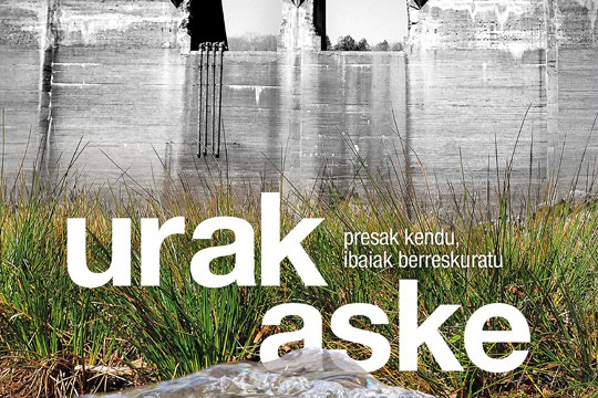 Proyección del documental "Urak aske"