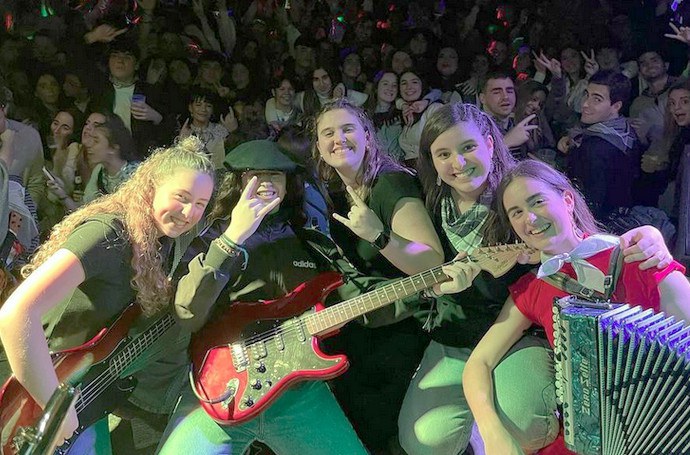 ZATEKEEN taldearekin erromeria