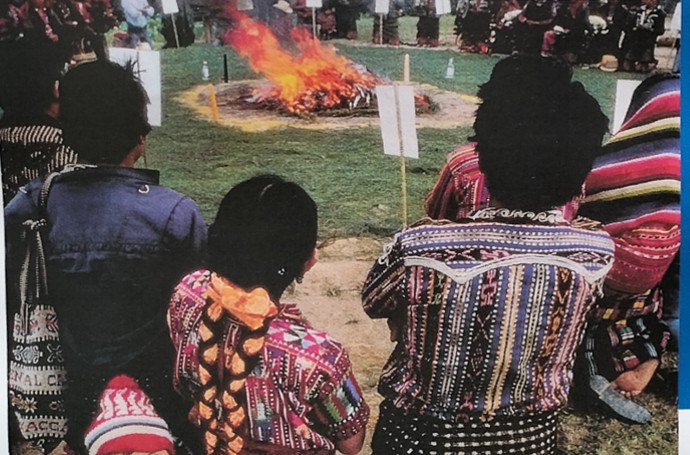 "Guatemala: demokrazia eta erbestea" topaketa
