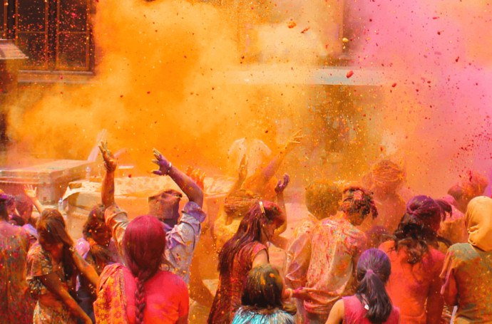 HOLI FESTA