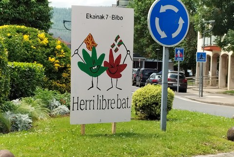 Bi autobus joango dira bihar Oñatitik Bilbora, Gure Eskuk antolatu duen mobilizaziora