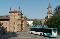 Debagoieneko autobus zerbitzua hobetzeko lanean jarraitzen dutela jakinarazi diote eskualdeko alkateek Foru Aldundiari