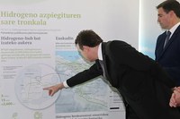 Enagasen hidrogeno sarea Debagoienatik pasako da