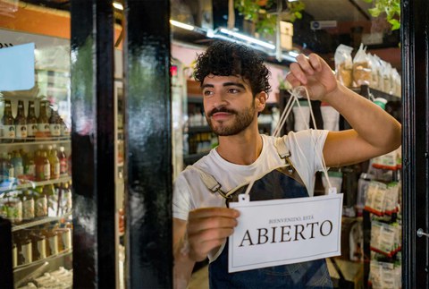 Enpresa berriak sustatzeko dirulaguntzak ematen jarraitzen du Udalak