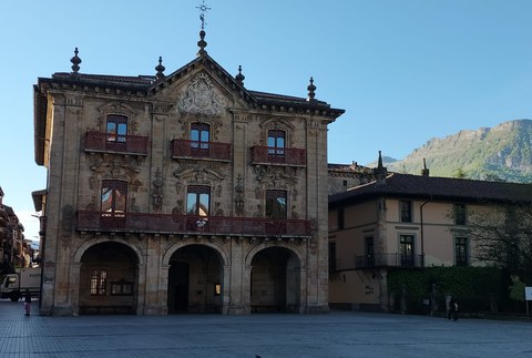 Eraikinen mantenuko arduradun plazarako onartu eta baztertuen zerrendak argitaratu dira