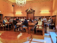 Ez ohiko egunean eta ez ohiko pertsonak gidatuta egingo da gaur Osoko Bilkura