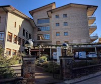 Gipuzkoako adinekoen egoitzetan gaurko deitu den grebaren ondorioak antzematen dira San Martin egoitzan