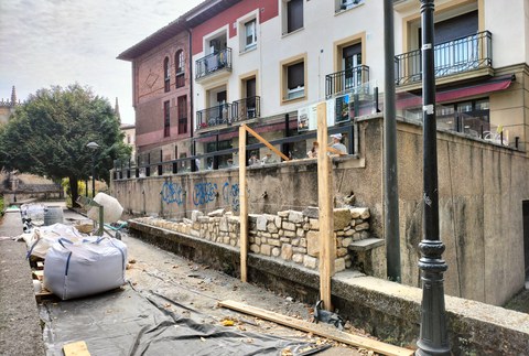 Hasi dira ebakuaziorako arrapala egokitzen Pake Lekuko terrazan
