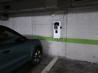 Hasi dira kargagailu elektrikoak jartzen lurrazpiko aparkalekuetan