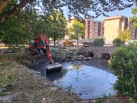 Hasi dira Olakuako urmaelaren inguruak egokitzeko lanak