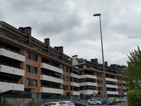 Hasi dira Oñatiko argiteria publikoa berritzeko lanak egiten