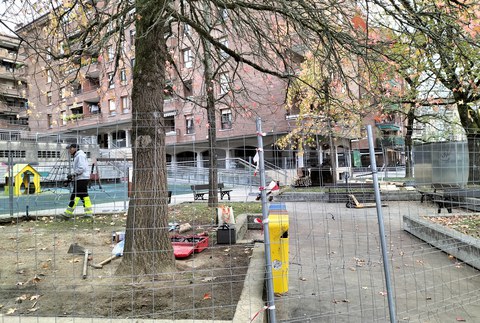 Hasi dira San Lorentzoko jolas gunea eraldatzen