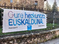 Ikamak deitutako grebarekin bat egin dute bigarren hezkuntzako ikasle nagusienek