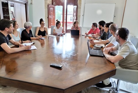 Irisgarritasun lan berriak eta garapenaren aldeko dirulaguntzak hizpide dira gaurko Tokiko Gobernu Batzarrean