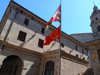 Nafarroako bandera ikurrinarekin batera jarriko da arratsaldean plaza ondoko mastan