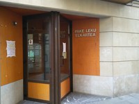 Tabernako arduradun/kontserjea behar dute Pake Leku elkartean